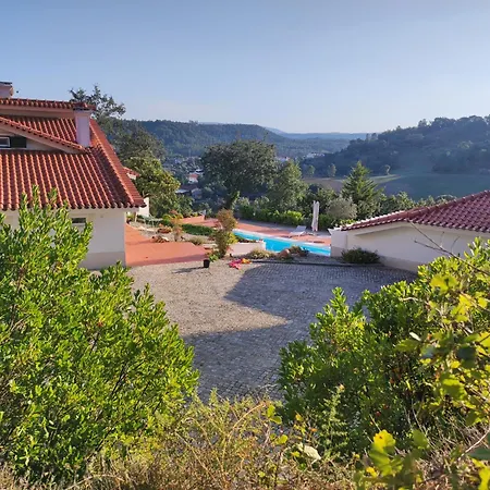Villa Fatima-ourem - Quinta Da Luz - Breakfast Included Ourém
