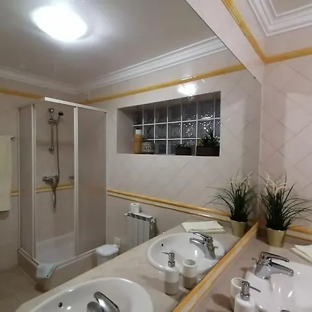 Fatima-ourem - Quinta Da Luz - Breakfast Included *