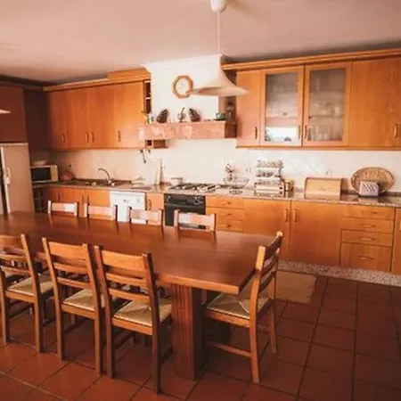 Villa Fatima-ourem - Quinta Da Luz - Breakfast Included Ourém