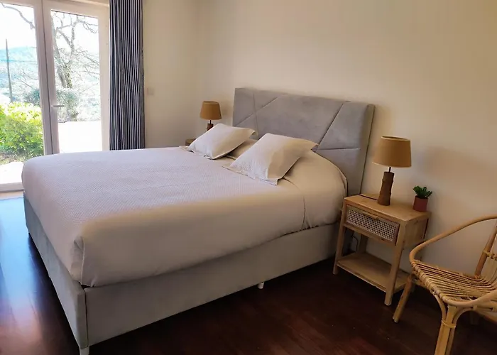 Villa Fátima-ourém - Quinta Da Luz - Breakfast Included *