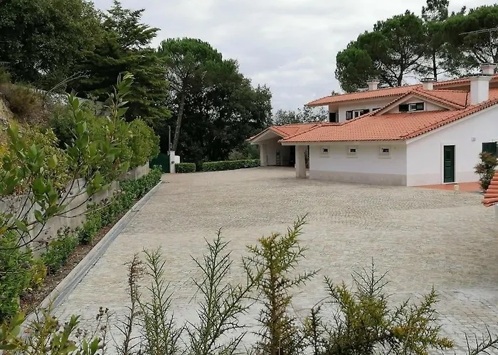 Villa Fátima-ourém - Quinta Da Luz - Breakfast Included *