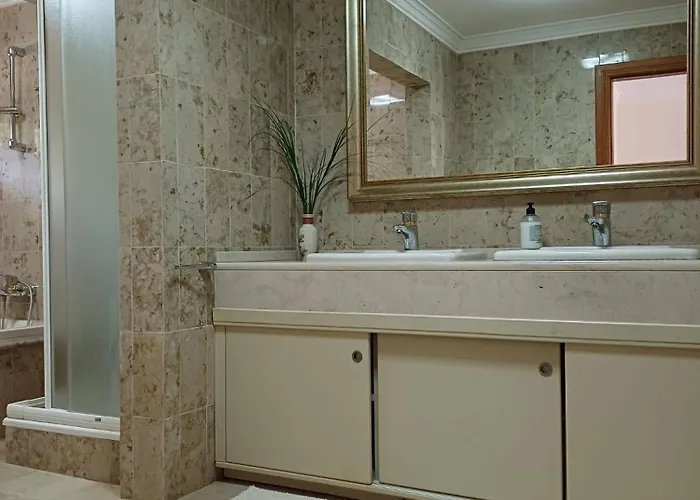 Fátima-ourém - Quinta Da Luz - Breakfast Included