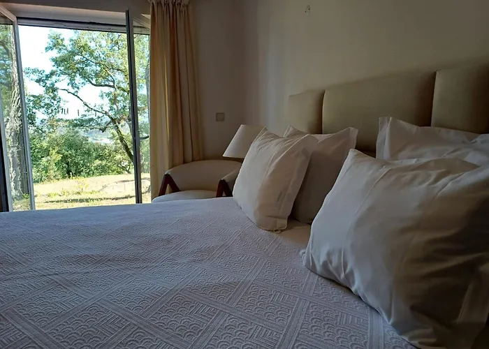 Villa Fátima-ourém - Quinta Da Luz - Breakfast Included *